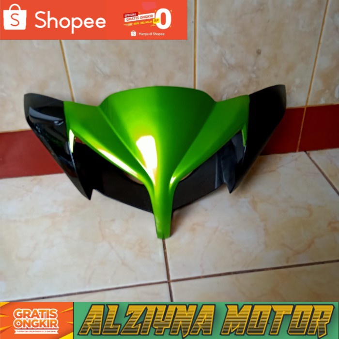 Batok depan Jupiter Z robot hijau