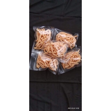 

kerupuk kayu api dan kletek
