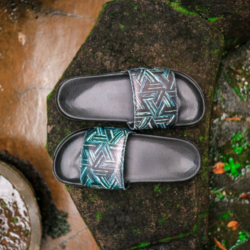 FREEDAY SANDAL SLIDES PATTERN BLACK