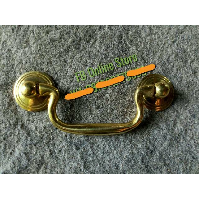 Tarikan Handle Anting Panjang Klasik Kuno Kuningan 2 Baut Lemari Laci