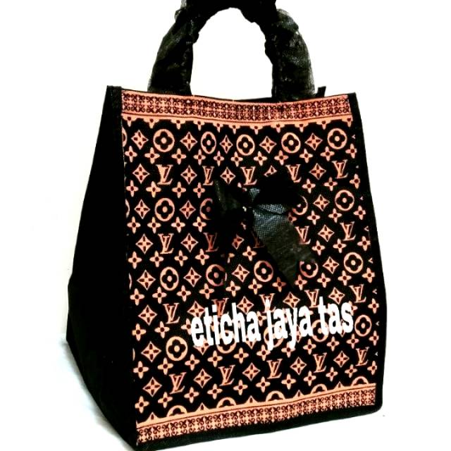 Tas hajatan Nindy  batik elegan mewah