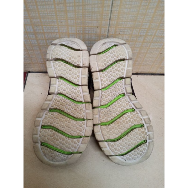 sepatu skechers anak