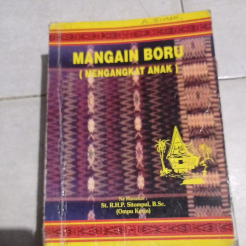 Buku Mangain Boru atau mengangkat anak