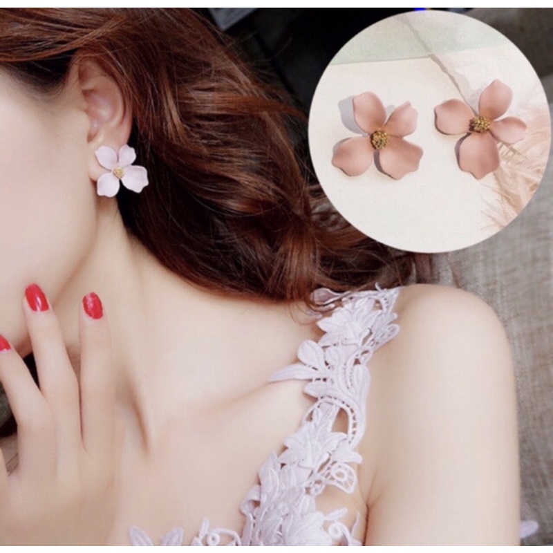 Anting Wanita Tusuk Gaya Korea Motif Kelopak Bunga Lucu Flower Petal Earrings-6