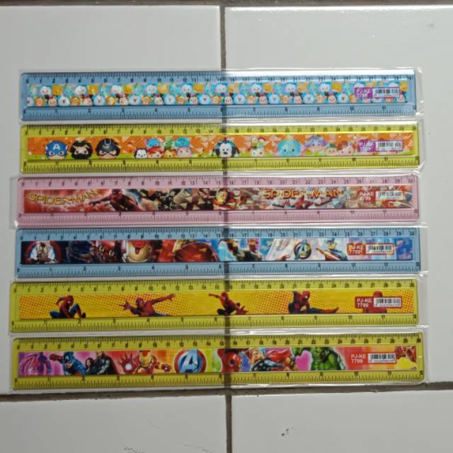 

Penggaris Mika 30 cm Motif