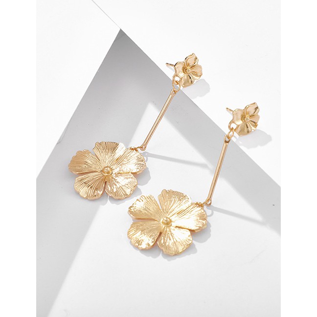 LRC Anting Tusuk Fashion Golden Flower Asymmetric Earrings D61347