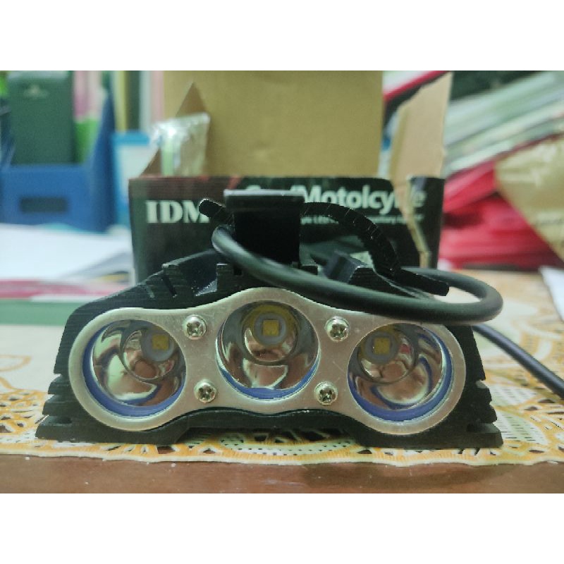 Lampu LED 3 Mata Elang (Kedip)