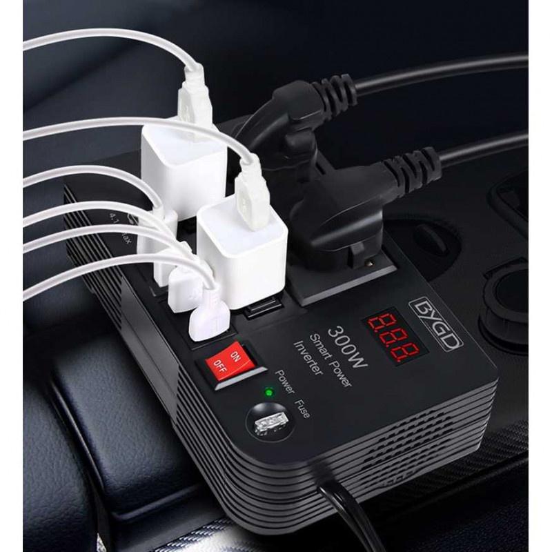 Car Power Inverter Mobil Pengubah Arus DC 12V to AC 220V 300W 4 USB