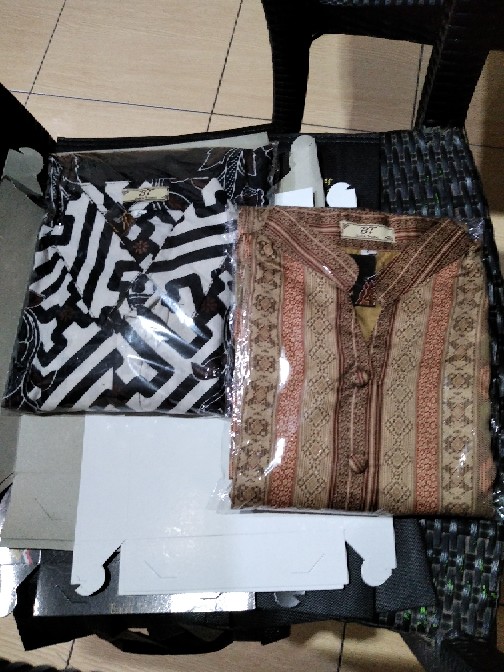 Batik Trusmi Kemeja Batik Pria Lengan Panjang Pagar Benang