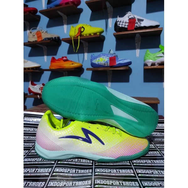 Sepatu Futsal Specs LS Omega Runtuboy IN - Cloud Cream/Safety Yellow/Breeze