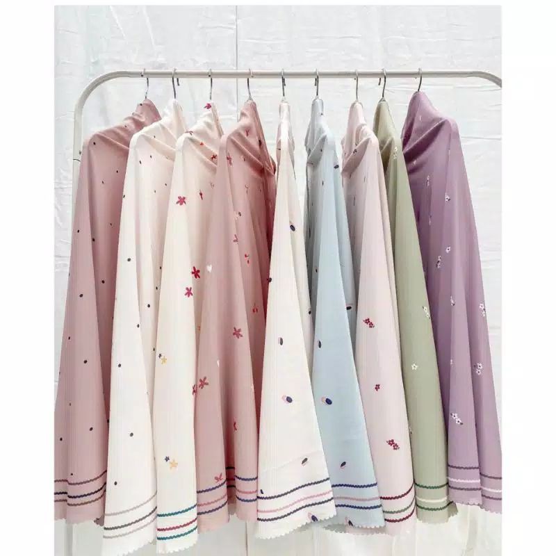 Ceria Bergo Vanilla Hijab Preloved