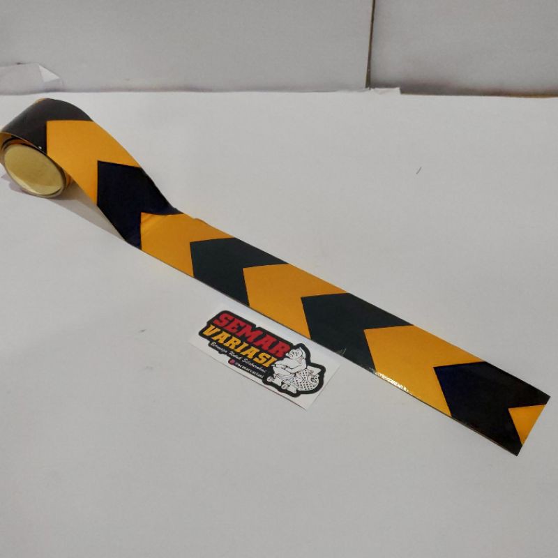 

STIKER REFLEKTOR PANAH UNIVERSAL BOX MOTOR BOX MOBIL