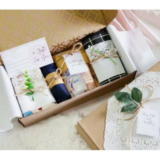 

(TIDAK BISA DI ORDER) New Normal Kit / Hampers Corona / Giftbox