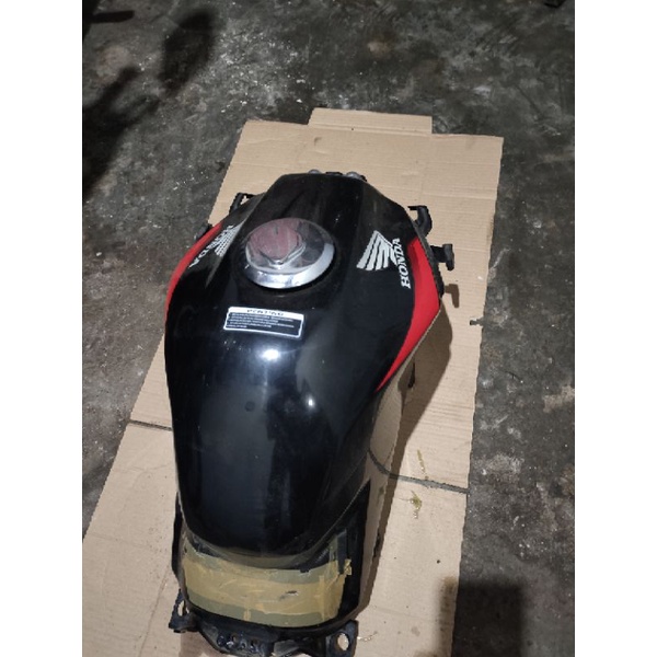 tangki fuel tank old CB150R warna hitam 2014