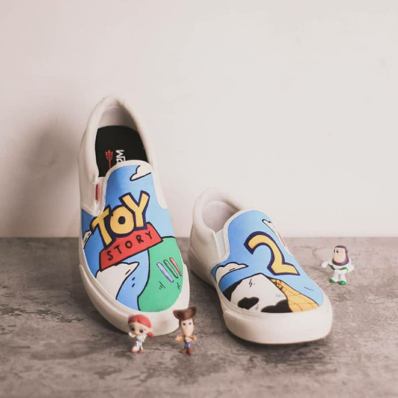 SEPATU WARRIOR TOY STORY 2