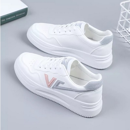 Sepatu Sneakers Wanita Terbaru VC