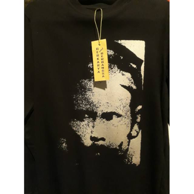 Kaos sablon  (Samin Surosentiko )
