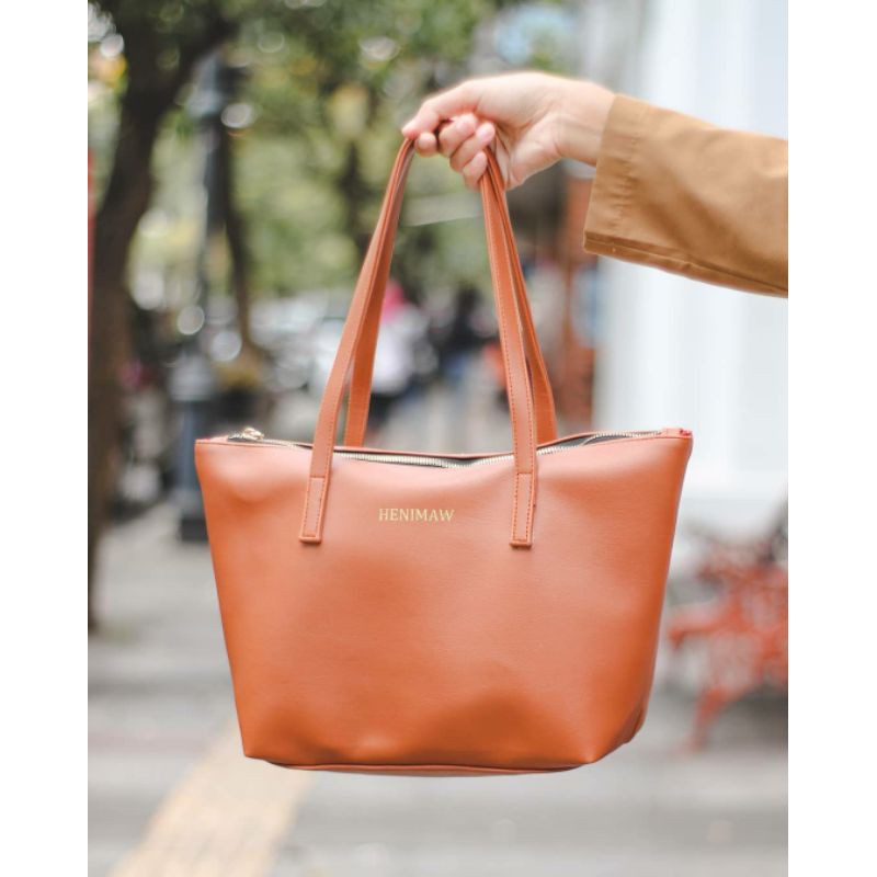 INITIAL HANNAH TOTEBAG - BROWN, BISA REQUEST NAMA