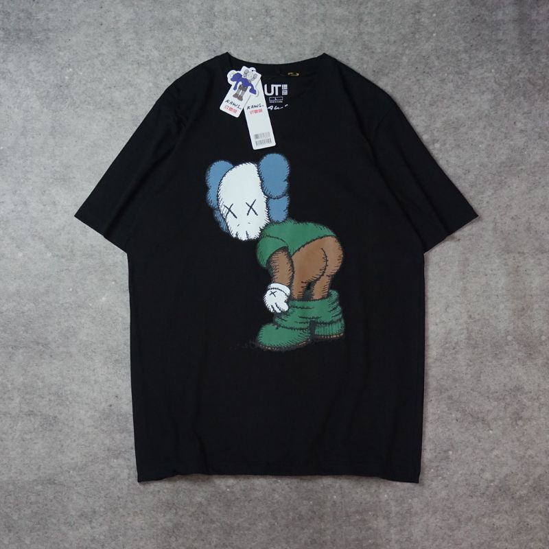 KAOS UNIQLO KAWS - BAJU T SHIRT UNIQLO X KAWS AUTHENTHIC-KAWS UT KIDDING