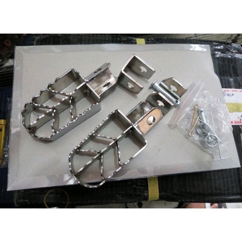 STEP BELAKANG CROM TRAIL CROS