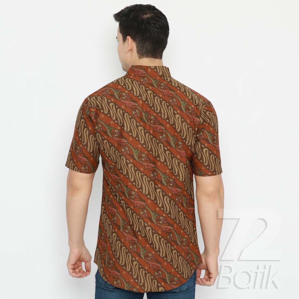 BATIK COUPLE KELUARGA  Kemeja Rok Lilit Instan Batik Pria Lengan Panjang Slimfit Premium Warna Orange 721270 Cap 72 - Baju Kemeja Atasan Pakaian Batik Couple Cople Pria Cowok Laki Laki Remaja Keluarga Lengan Panjang Modern Slimfit Premium Kekinian