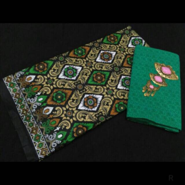 set kain batik dan embos