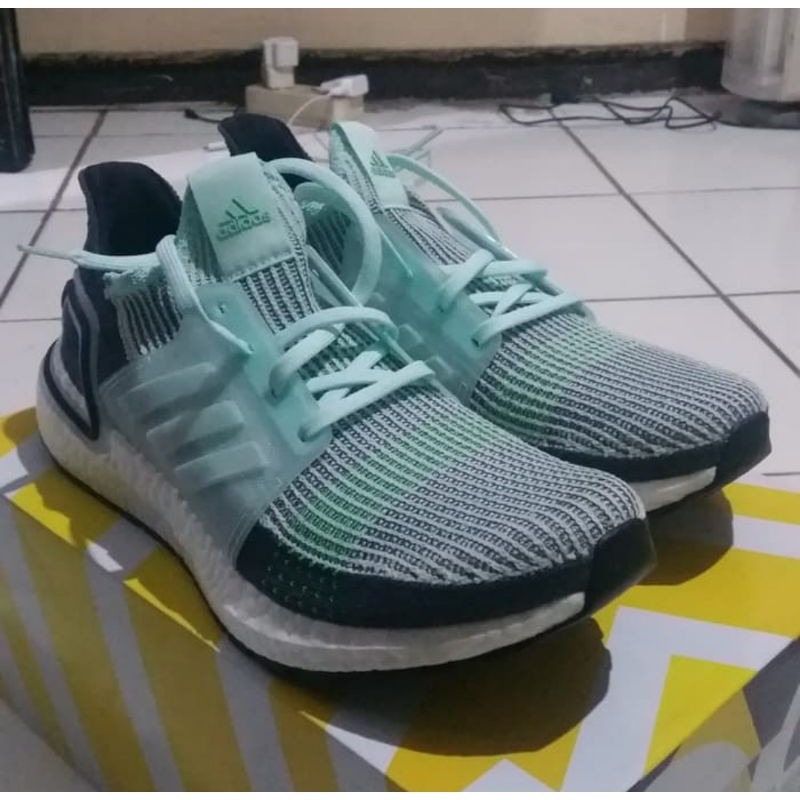 sepatu lari adidas ULTRABOOST 19 - Green BNIB, 100% original