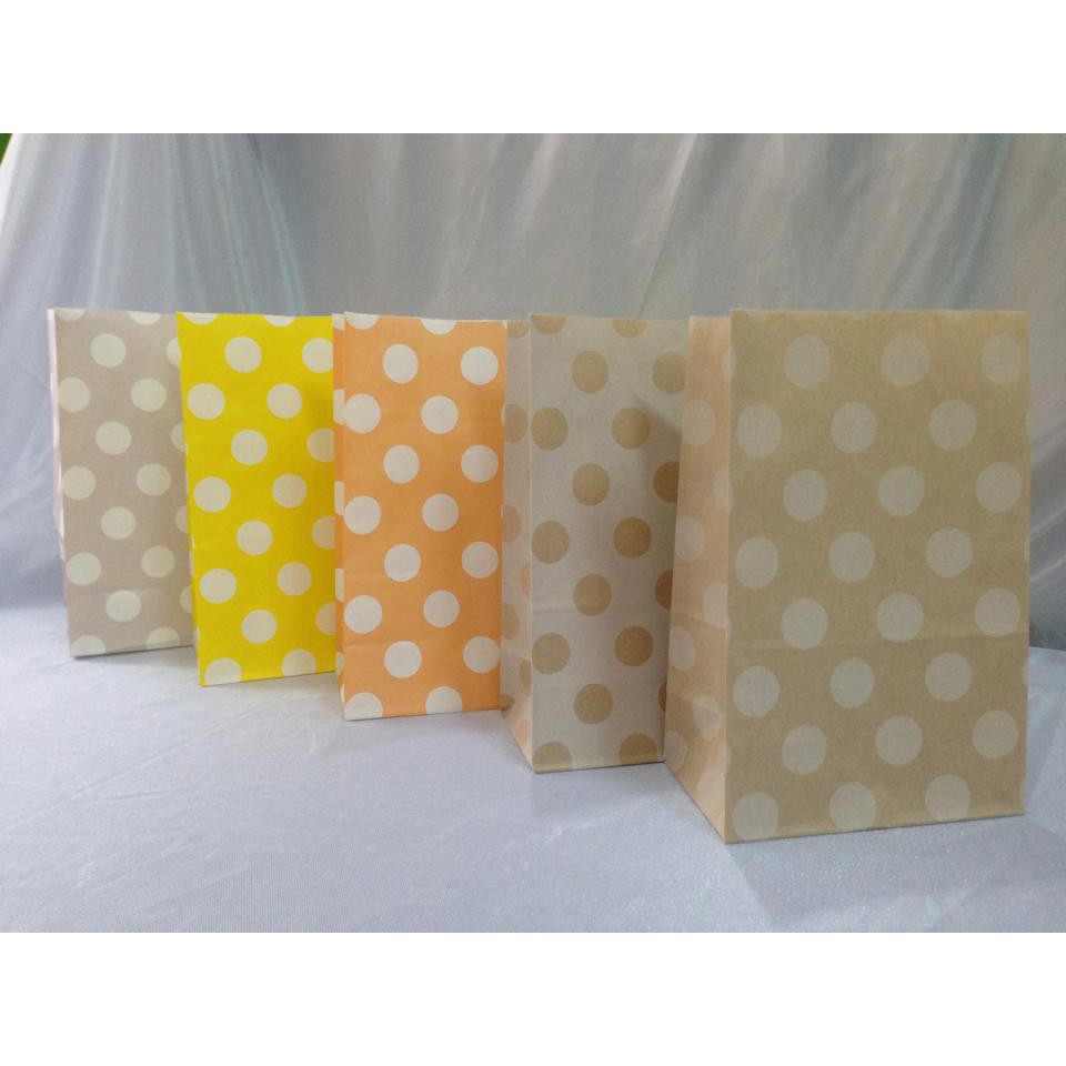 

standing paper bag/ paper bag/ paper bag polka/ kantong kertas/ treats bag/ polkadot paper bag