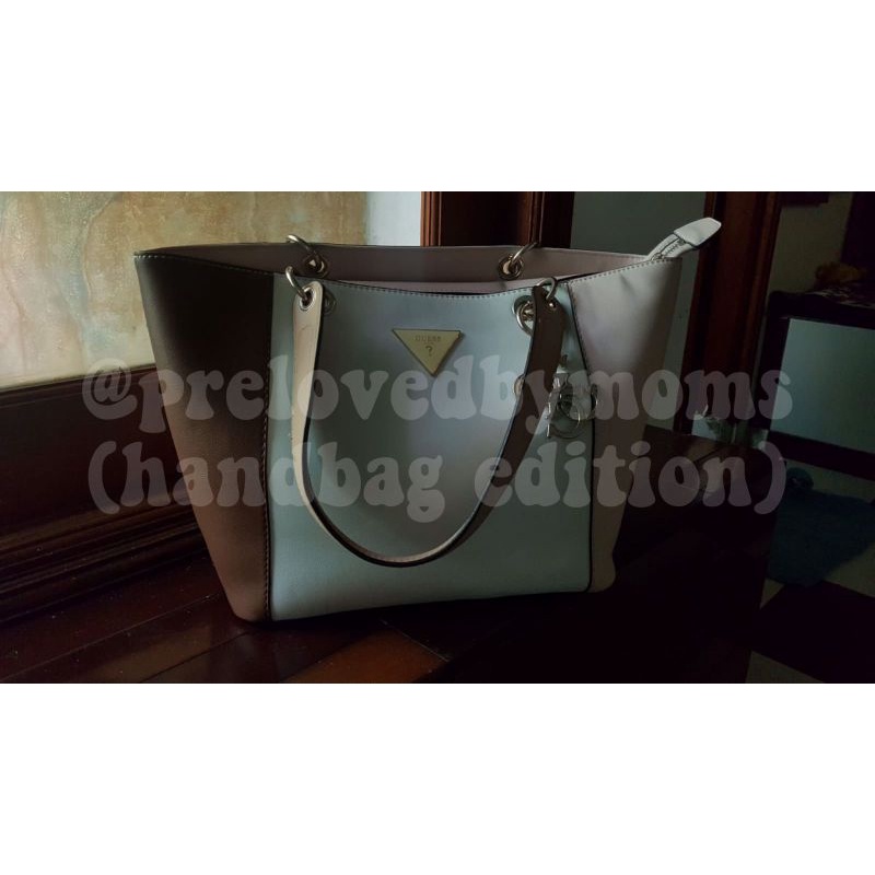 tas guess original 100% second hand