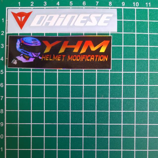 Sticker Dainese cutting