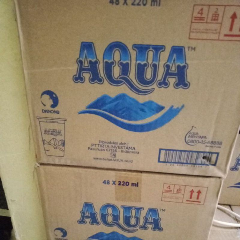 

Aqua gelas 220 Mili liter isi 48 1dus