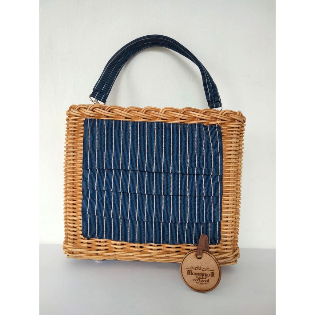 Tas Rotan Kotak kombinasi lurik manggar natural bag tas wanita