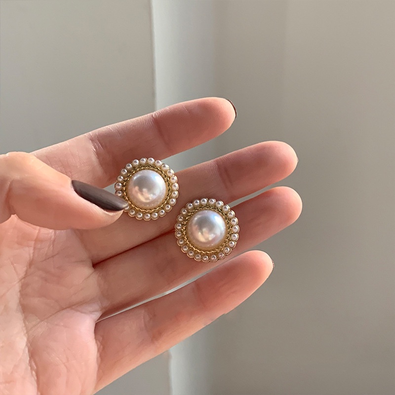 Merasa vintage retro Hong Kong gaya Hepburn gaya mutiara anting-anting perempuan gaya Perancis seleb