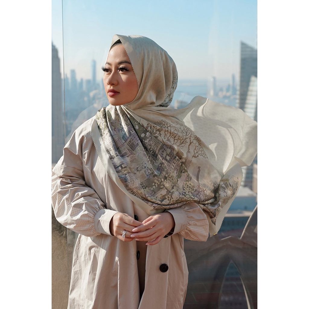 NEW YORK REBORN SHAWL / SATIN SILK / MANHATTAN