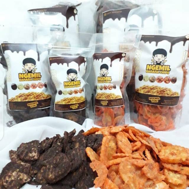 

NGEMIL BANANA CHIPS 1000 gr (1kg)