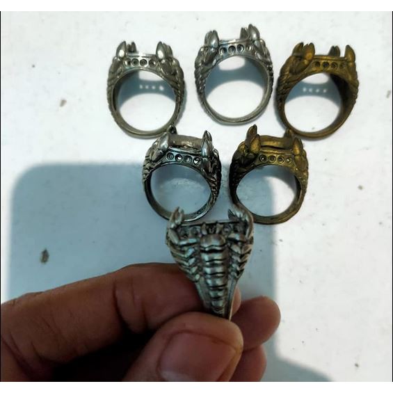 ikatan cangkang cincin batu