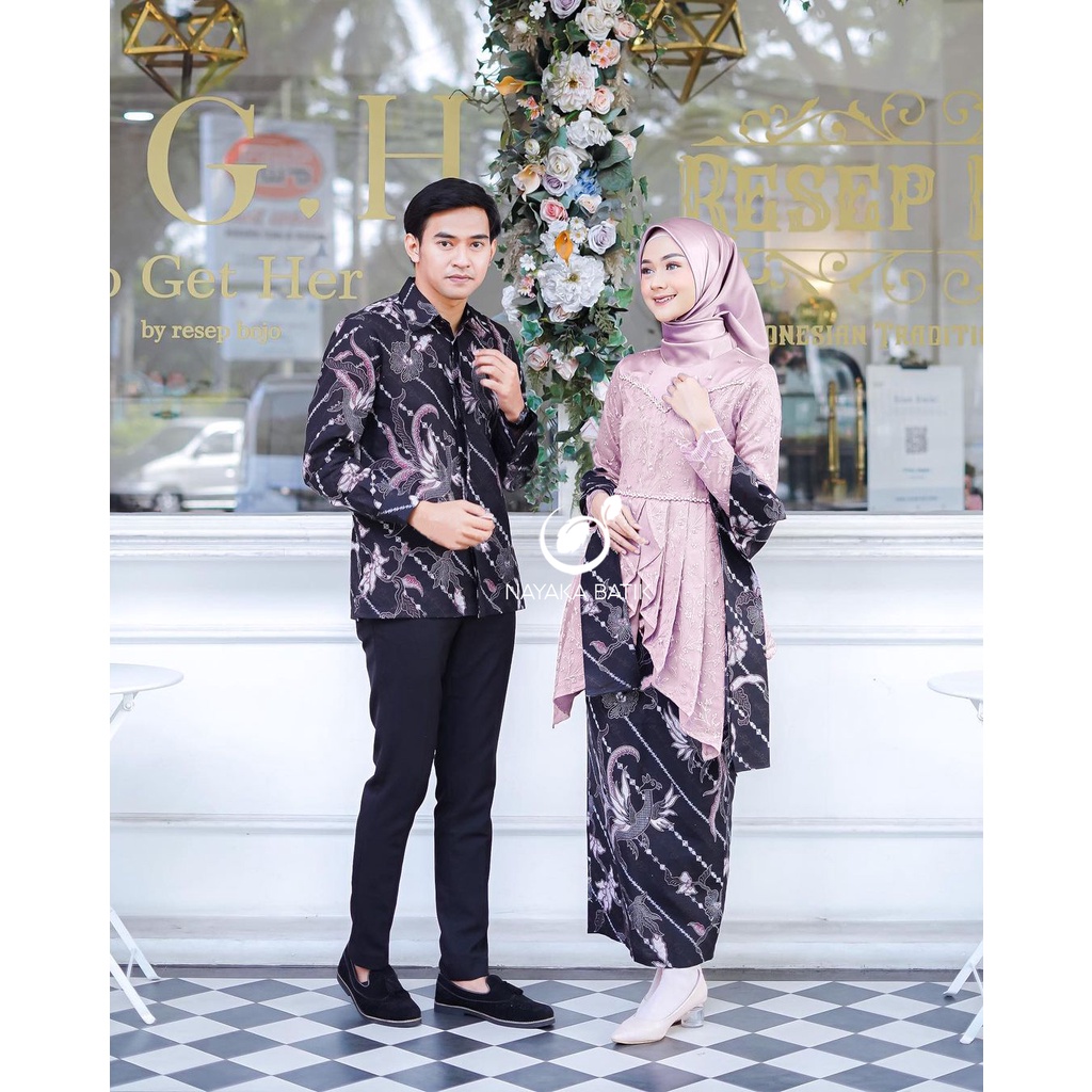 Batik Couple Zeline Kebaya Modern - Set Kebaya Couple Tunik Brokat Tulle Mutiara Premium - Set Kebaya Lamaran Tunangan - Set Baju Seserahan - Kebaya Bridesmaid Laffeya Tuniki