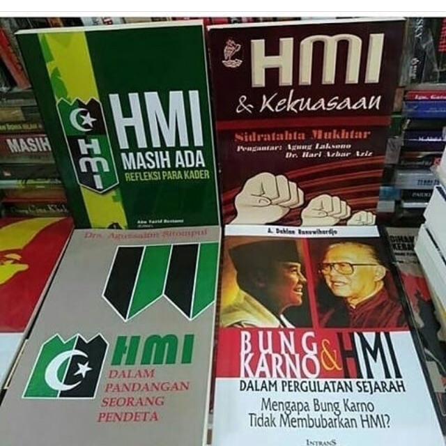 Paket buku HMI