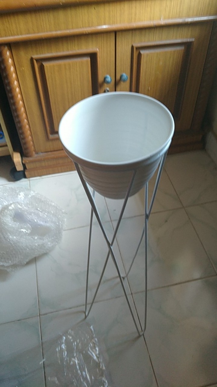 Standing Pot Besi 70cm Diameter 18cm / Rak Bunga Besi / Standing Planter