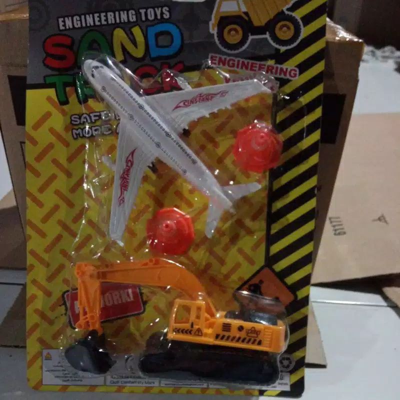 mainan pesawat plus dozer