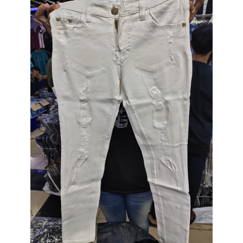 Celana Jeans Ripped Putih Wanita Sobek Puring