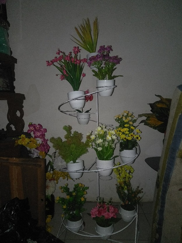 Juntai Vernalya Pretty Priti+pot Dinding/bunga Plastik/daun Rambat Plastik/rumput Plastik/busa Bunga