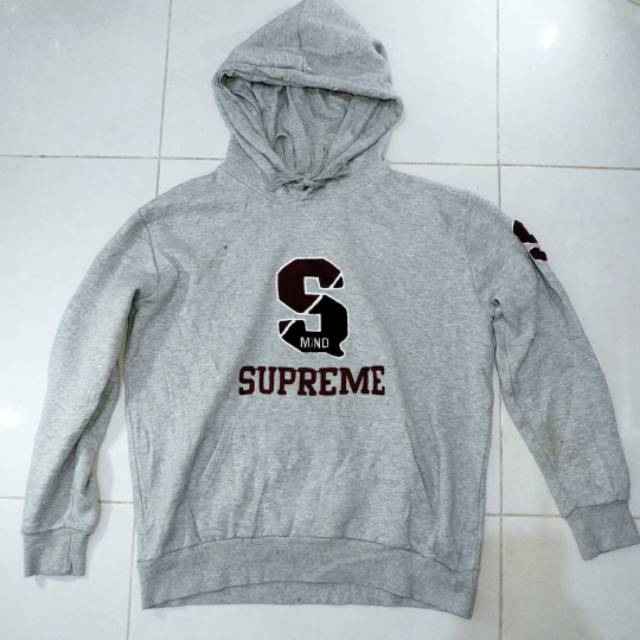 Jaket supreme