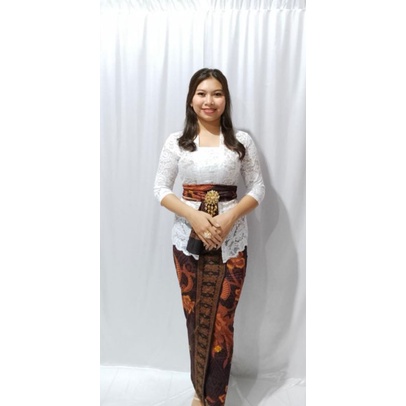 set kebaya Bali