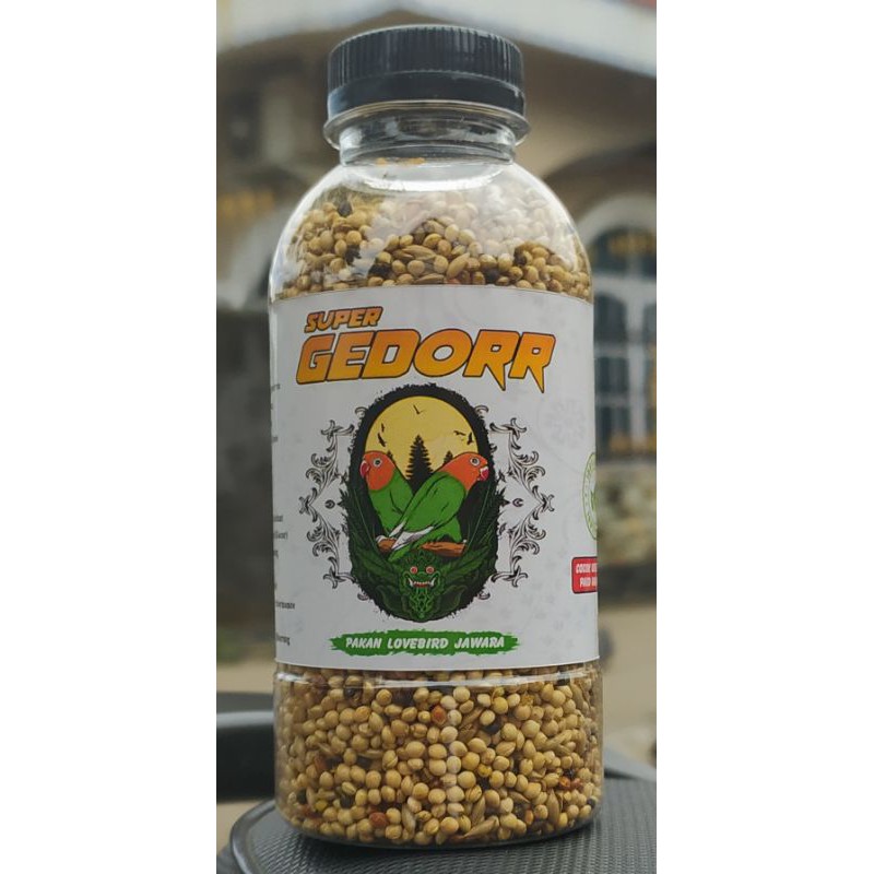 PAKAN DAN VIT LOVEBIRD