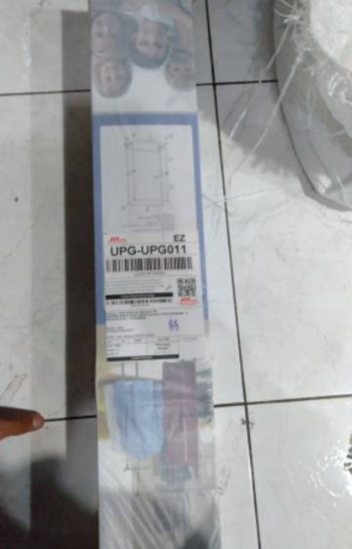Stand Hanger Ganda Portable Tanpa Lengan