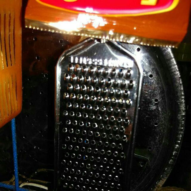 Parutan Keju Kentang Coklat Cheese Grater Stainless - Parut Keju Stainless