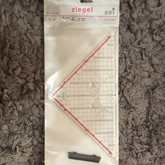 

Penggaris Segitiga Dewa ZIEGEL 30 cm