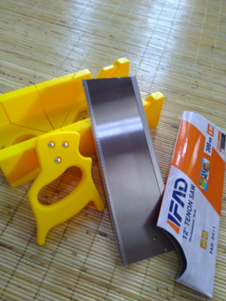 Gergaji Pigura Mitre Box Potong Sudut Figura Back 12inch Impor Model T Ganti Merek Yang Mirip Graji