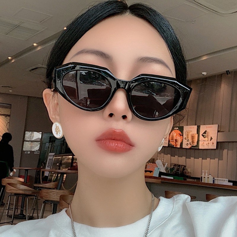 2021 Korean fashion ins European and American cat eye irregular sunglasses